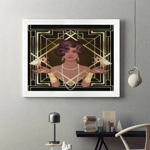 Woman of Elegance Round Diamond Painting